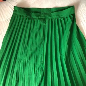 Green Pleated Accordion midi skirt
